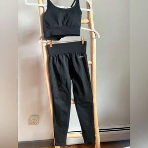 Aybl black motion seamless legging & bra set.